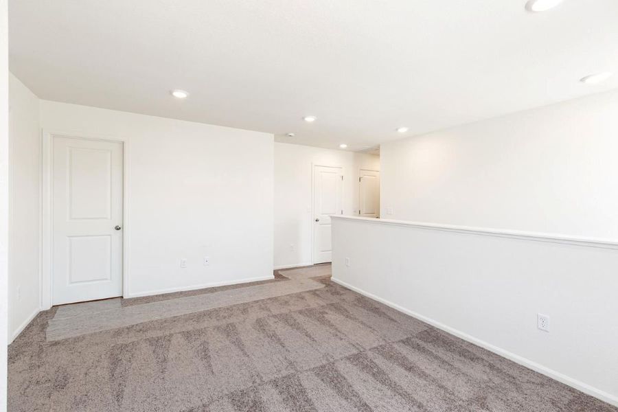 Spacious, unfurnished interior of a new home in Sky Ranch Villas, Watkins (Image 17).
