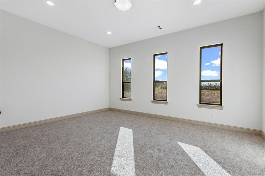 Spacious, unfurnished interior of a new home in Levante - 1 Acre Lots, Waxahachie (Image 29).