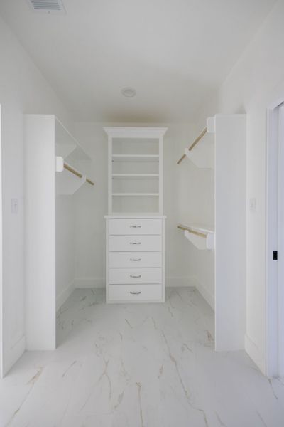 Representative furnished interior of a home built from the The Ellen II by Reece Homes in Greens Prairie Reserve, College Station (Image 27). Representative furnished interior of a home built from the The Ellen II by Reece Homes in Greens Prairie Reserve, College Station (Image 27).