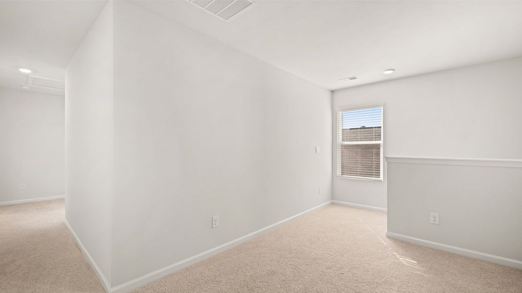 Spacious, unfurnished interior of a new home in Highland Hills, Graniteville (Image 27).