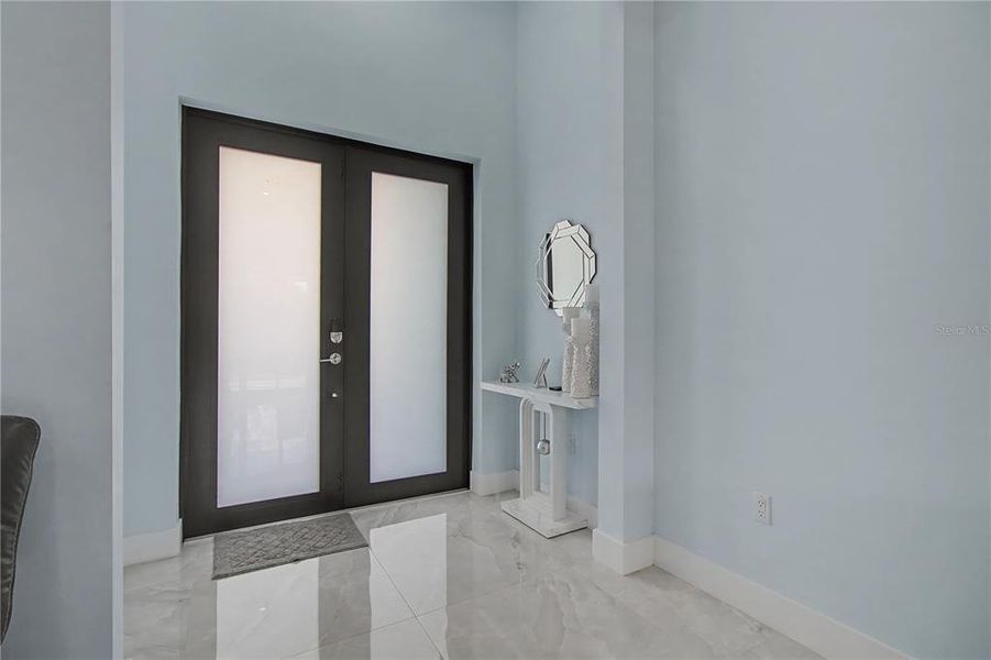 Spacious, unfurnished interior of a new home in , Lehigh Acres (Image 23).