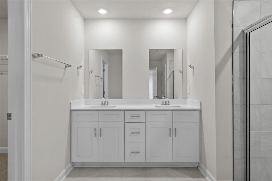 Furnished interior view inside a new home in Creek Ridge - Heritage Collection, Spartanburg (Image 9).