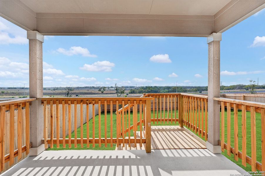 Exterior details and patio area of a home in Paloma Park, Converse (Image 3).