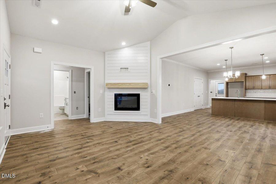 17-608 S Vance St-17