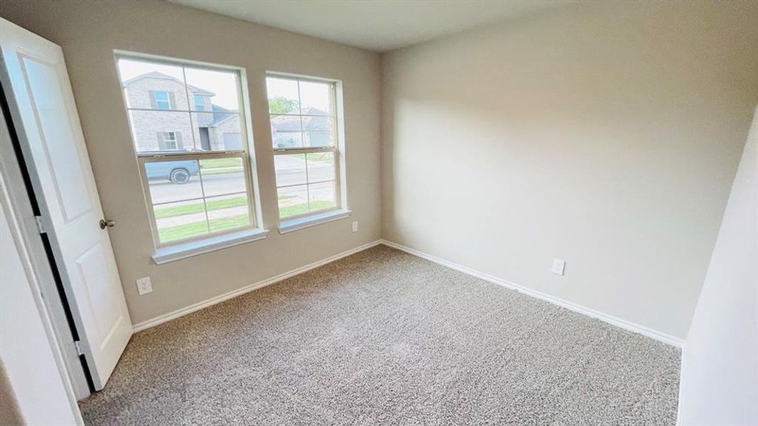 Spacious, unfurnished interior of a new home in Sunnycreek, Fort Worth (Image 10). Spacious, unfurnished interior of a new home in Sunnycreek, Fort Worth (Image 10).