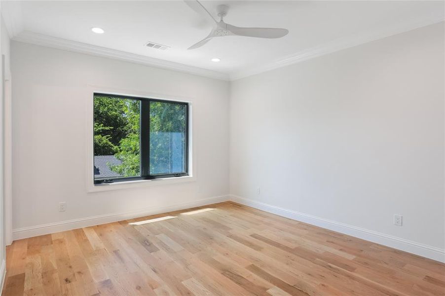 Spacious, unfurnished interior of a new home in , Richardson (Image 33).