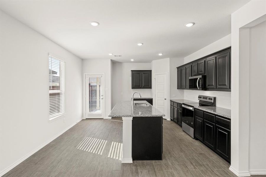 09. 1710 Potomac - Kitchen