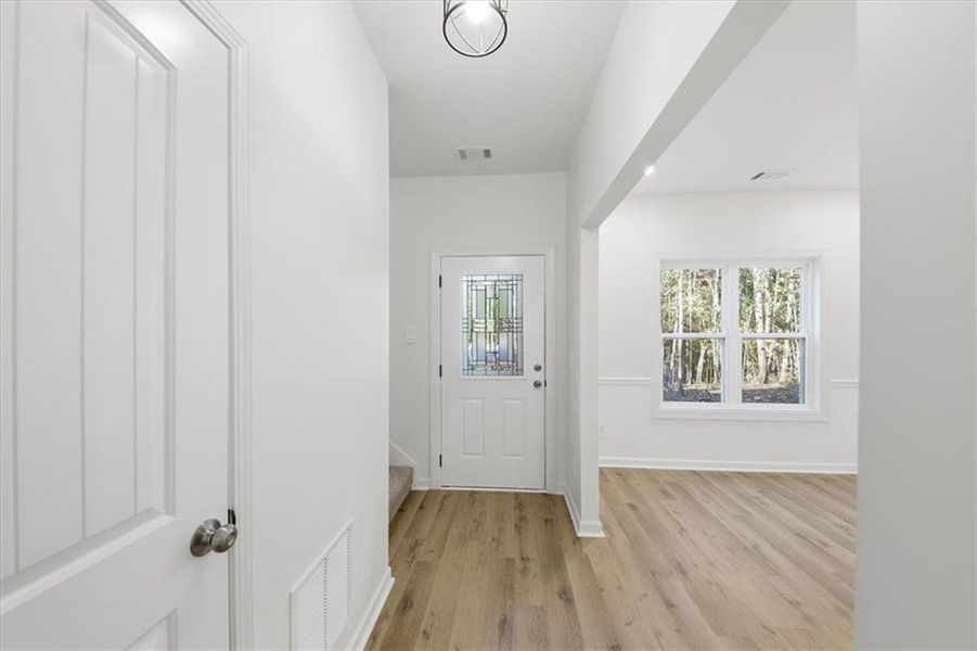 Spacious, unfurnished interior of a new home in , Whitesburg (Image 41).