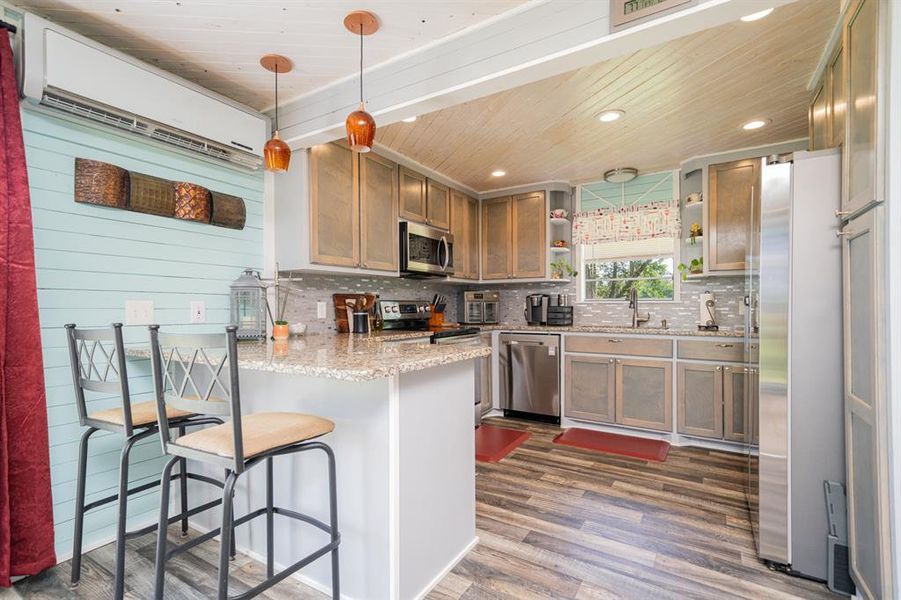Furnished interior view inside a new home in , Leesburg (Image 9).