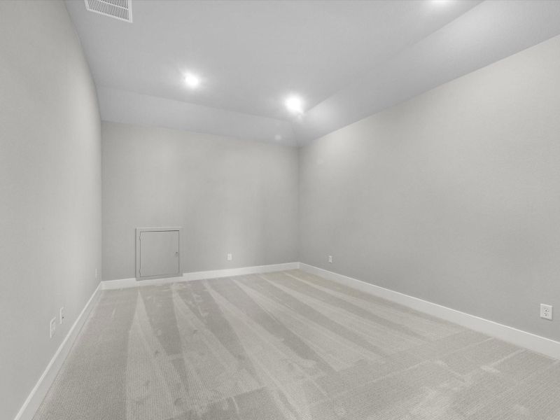 Spacious, unfurnished interior of a new home in Jubilee 50′, Hockley (Image 11).
