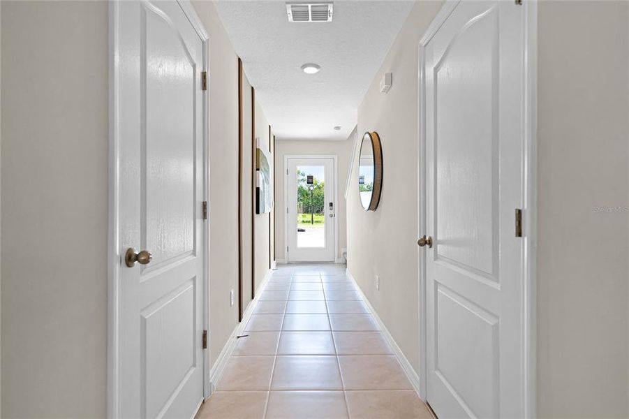 Spacious, unfurnished interior of a new home in , Daytona Beach (Image 20).