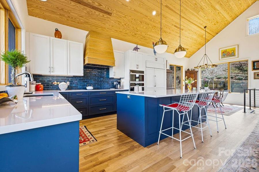 Community amenities in , Asheville (Image 31).