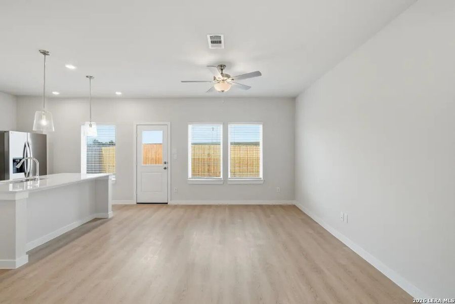 Spacious, unfurnished interior of a new home in Rosemont Hill, San Antonio (Image 13).