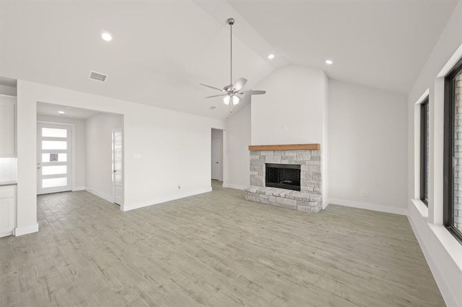 2320 Oak Knoll- Living Room-2 2320 Oak Knoll- Living Room-2