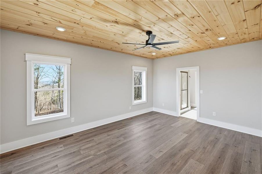 Spacious, unfurnished interior of a new home in , Ranger (Image 41).