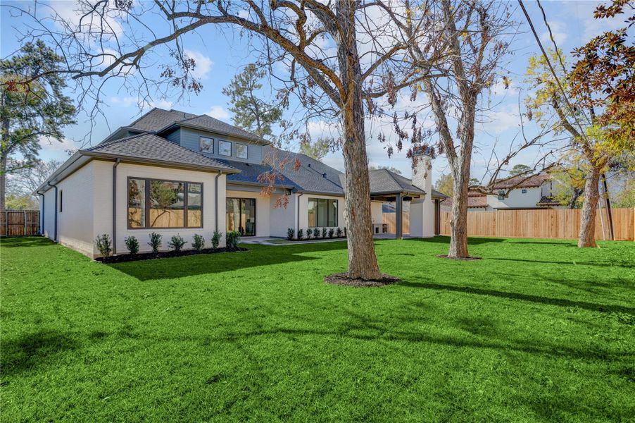 Exterior details and patio area of a home in , Houston (Image 4).