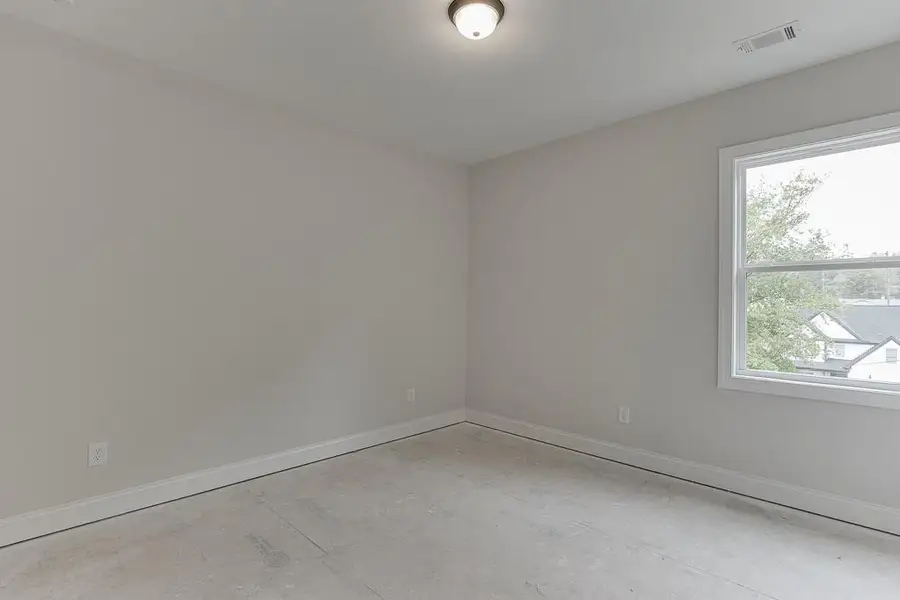 Spacious, unfurnished interior of a new home in , Buford (Image 10).