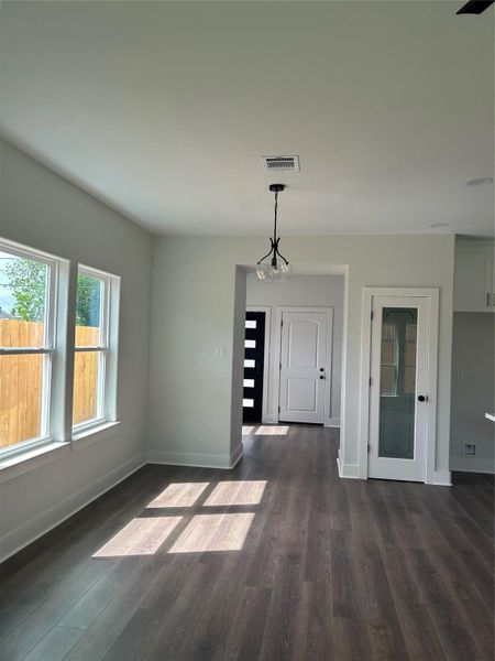 Spacious, unfurnished interior of a new home in , Houston (Image 35).