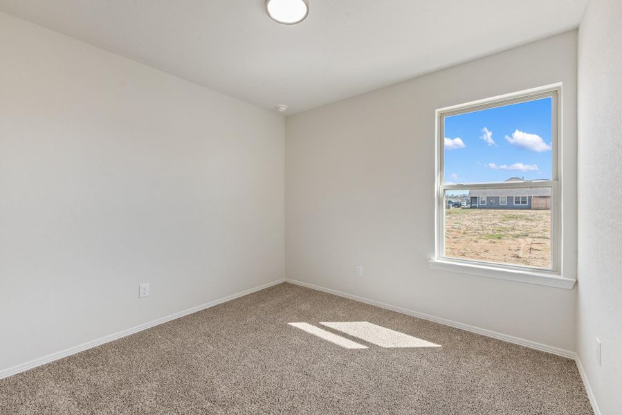 Spacious, unfurnished interior of a new home in , Navasota (Image 21).