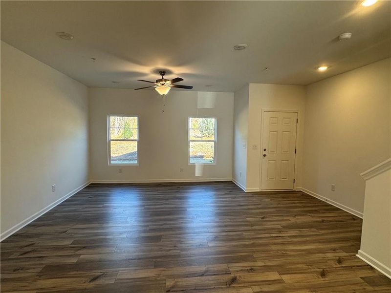 Spacious, unfurnished interior of a new home in Laurelwood, Douglasville (Image 15).