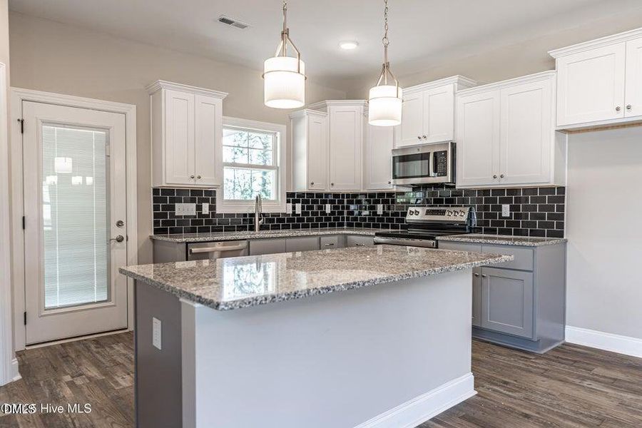 20250916180819967584000000-o 20250916180819967584000000-o