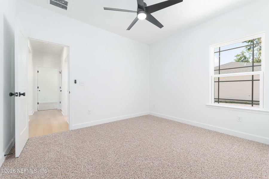 Spacious, unfurnished interior of a new home in , Sanderson (Image 19).
