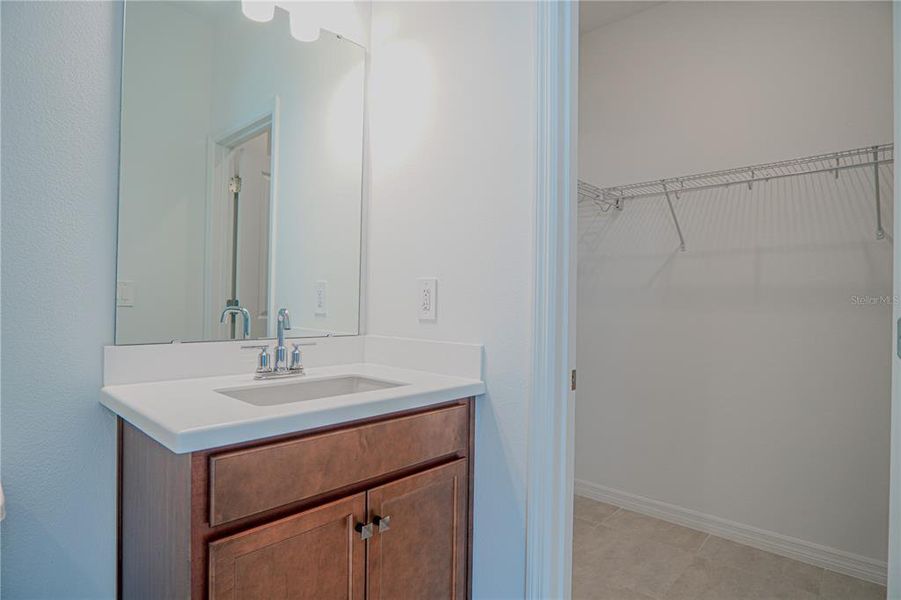 Furnished interior view inside a new home in , Winter Garden (Image 6).