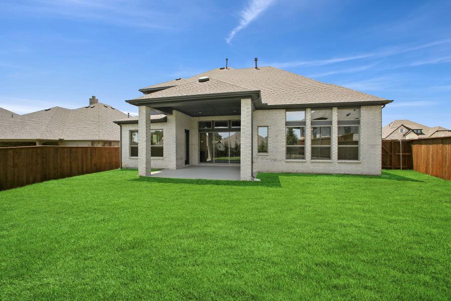 Representative exterior details of a home built from the The Hillmont by David Weekley Homes in The Ridge at Northlake, Northlake (Image 4).