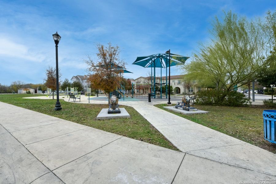 Community amenities in , San Antonio (Image 9).