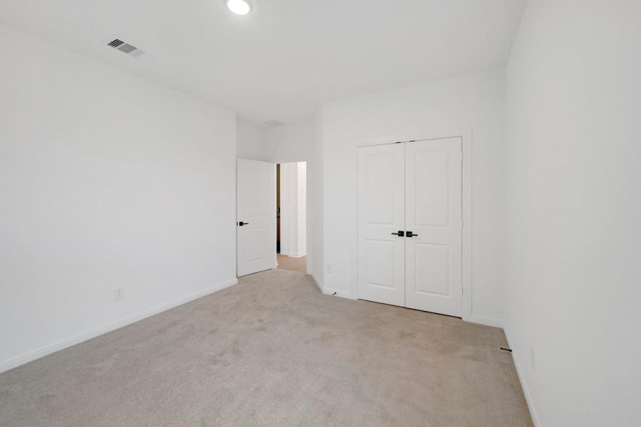 Spacious, unfurnished interior of a new home in The Grand Prairie 50’, Hockley (Image 23).