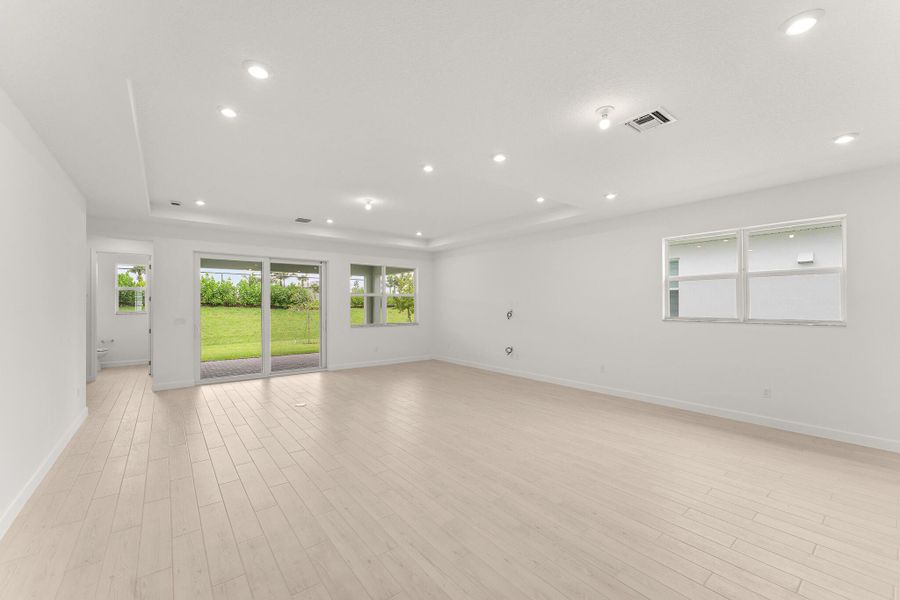 Spacious, unfurnished interior of a new home in Tradition - Telaro, Port St. Lucie (Image 17). Spacious, unfurnished interior of a new home in Tradition - Telaro, Port St. Lucie (Image 17).