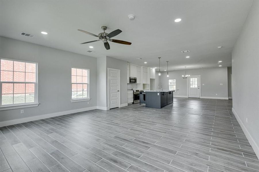 Spacious, unfurnished interior of a new home in , Ferris (Image 29).
