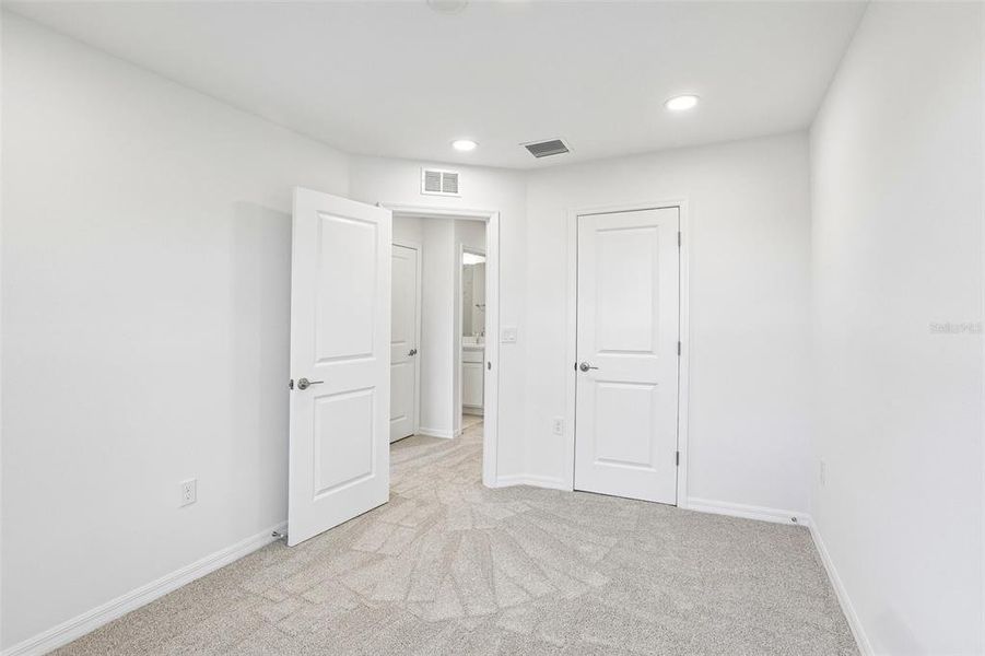 Spacious, unfurnished interior of a new home in Twin Oaks, Zephyrhills (Image 35). Spacious, unfurnished interior of a new home in Twin Oaks, Zephyrhills (Image 35).