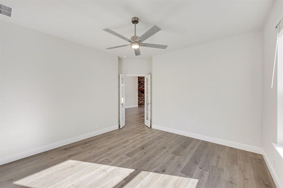 Spacious, unfurnished interior of a new home in Union Park Classic 55, Little Elm (Image 35). Spacious, unfurnished interior of a new home in Union Park Classic 55, Little Elm (Image 35).