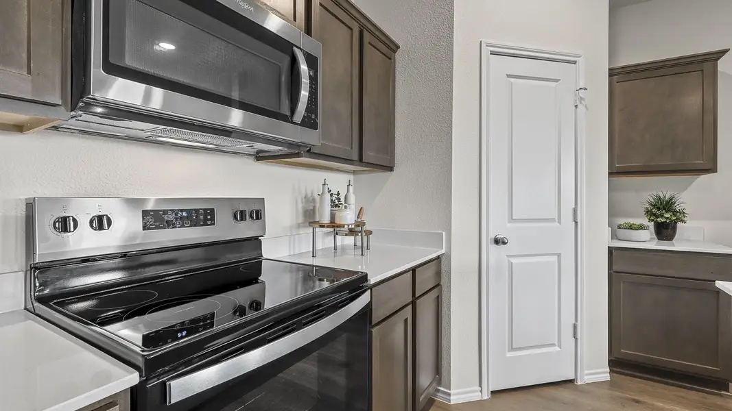 Furnished interior view inside a new home in Bluff Springs, Ferris (Image 3).