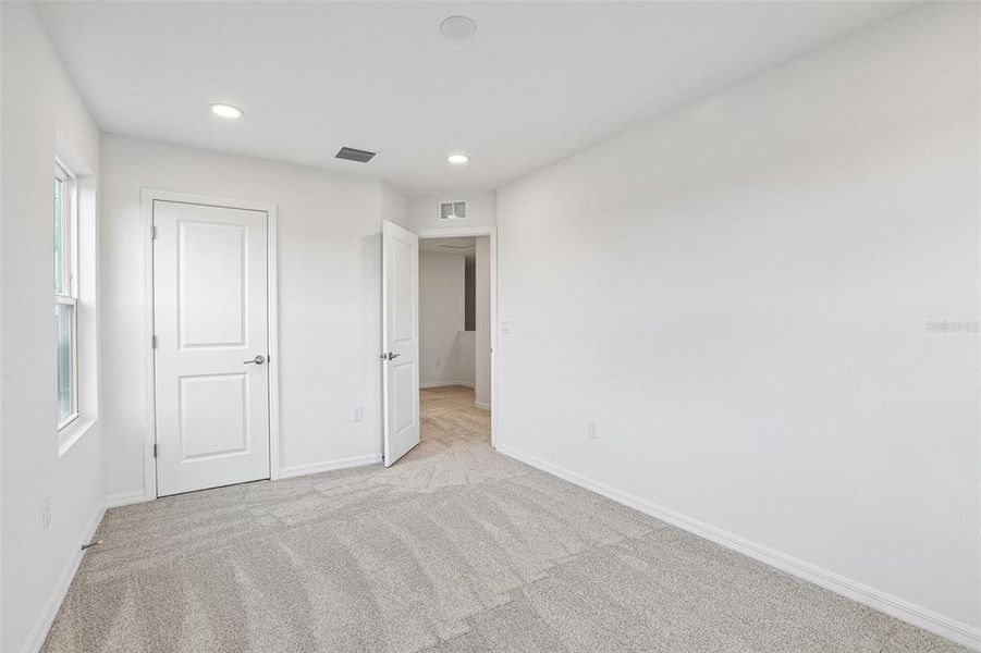 Spacious, unfurnished interior of a new home in Twin Oaks, Zephyrhills (Image 19). Spacious, unfurnished interior of a new home in Twin Oaks, Zephyrhills (Image 19).