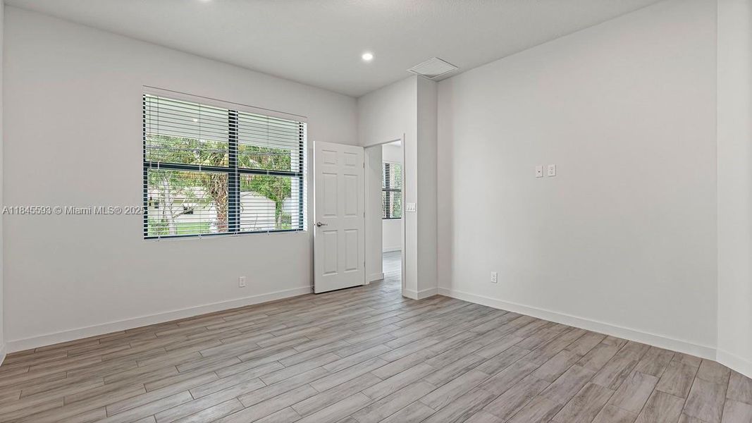 Spacious, unfurnished interior of a new home in , Fort Pierce (Image 16). Spacious, unfurnished interior of a new home in , Fort Pierce (Image 16).