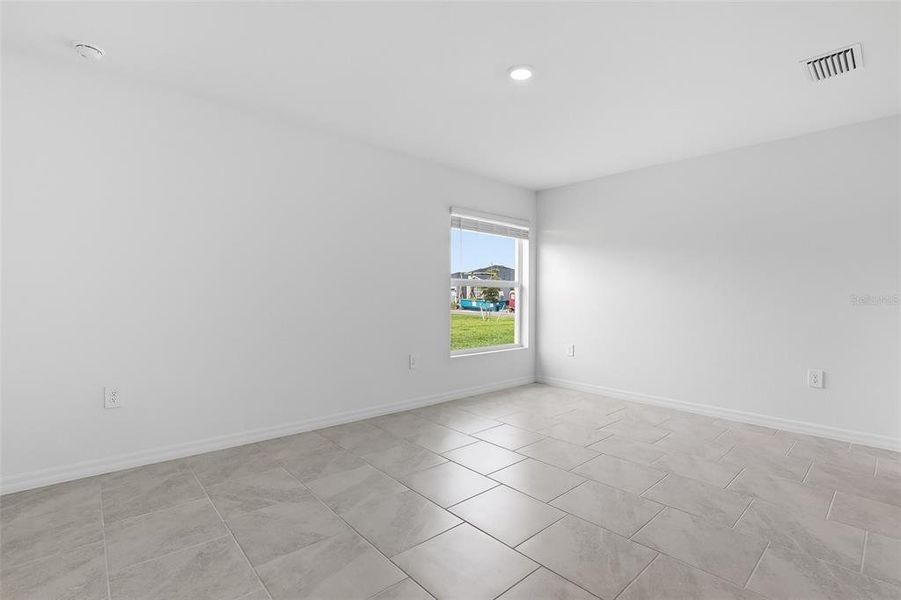 Spacious, unfurnished interior of a new home in Lennar at Turnleaf, Punta Gorda (Image 25). Spacious, unfurnished interior of a new home in Lennar at Turnleaf, Punta Gorda (Image 25).