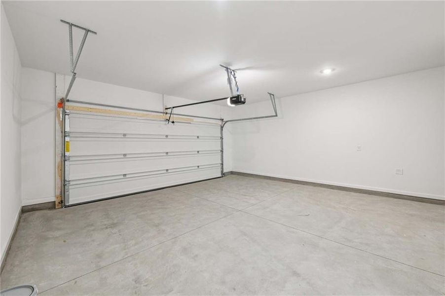 Spacious, unfurnished interior of a new home in Arbors at Richland Creek, Buford (Image 31). Spacious, unfurnished interior of a new home in Arbors at Richland Creek, Buford (Image 31).