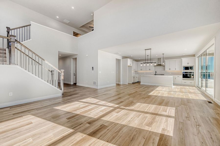 8541 Palo Alto - Living Area