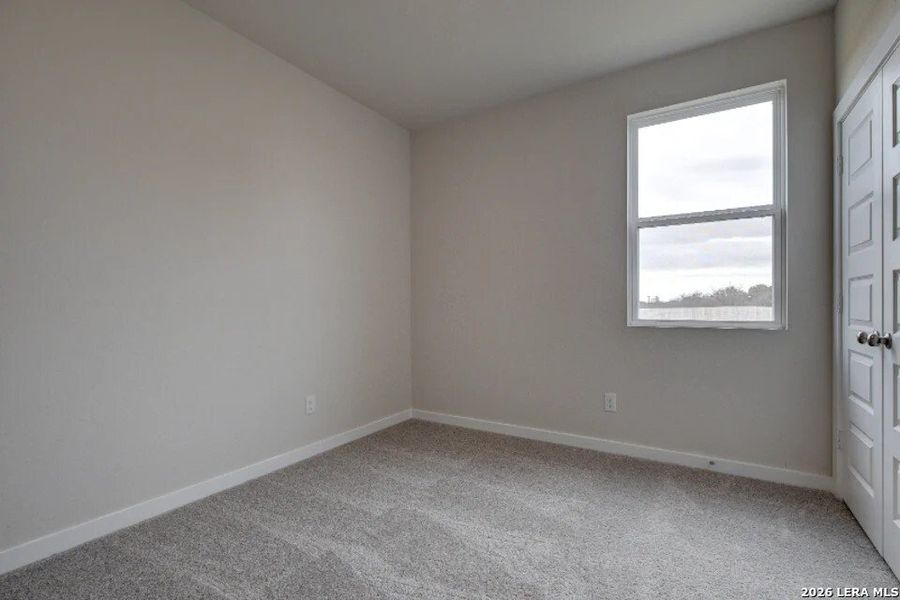 Spacious, unfurnished interior of a new home in Hacienda, San Antonio (Image 15).