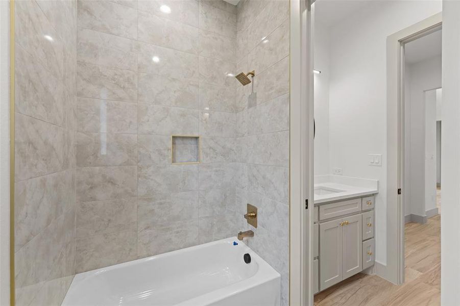 Furnished interior view inside a new home in , Malakoff (Image 16).