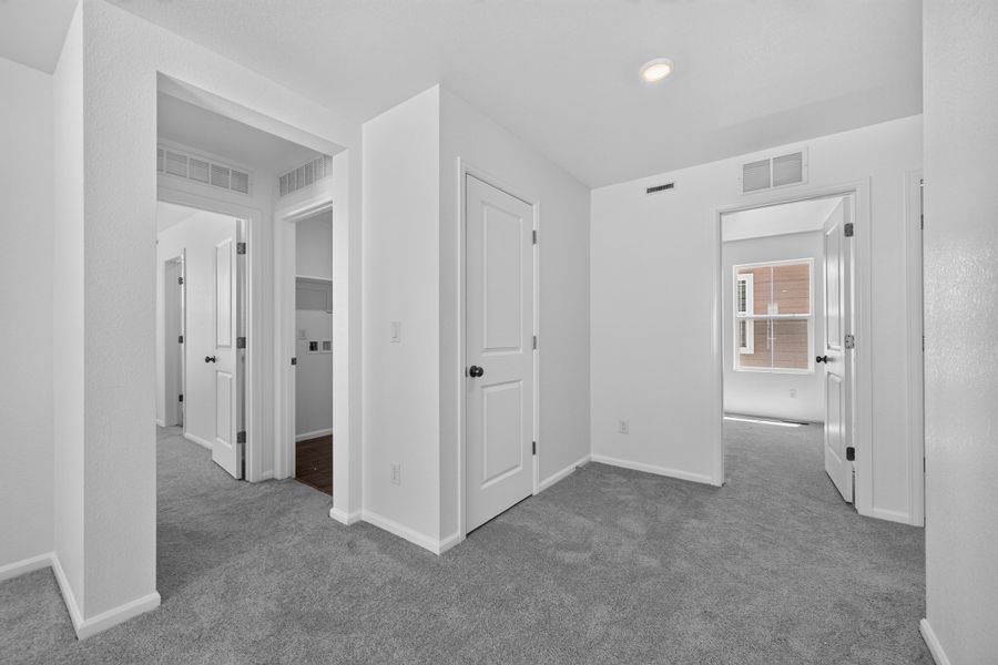 Spacious, unfurnished interior of a new home in Lake Bluff, Greeley (Image 15). Spacious, unfurnished interior of a new home in Lake Bluff, Greeley (Image 15).