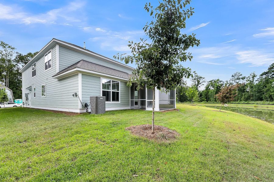 Exterior details and patio area of a home in Abbey Walk, Moncks Corner (Image 3).