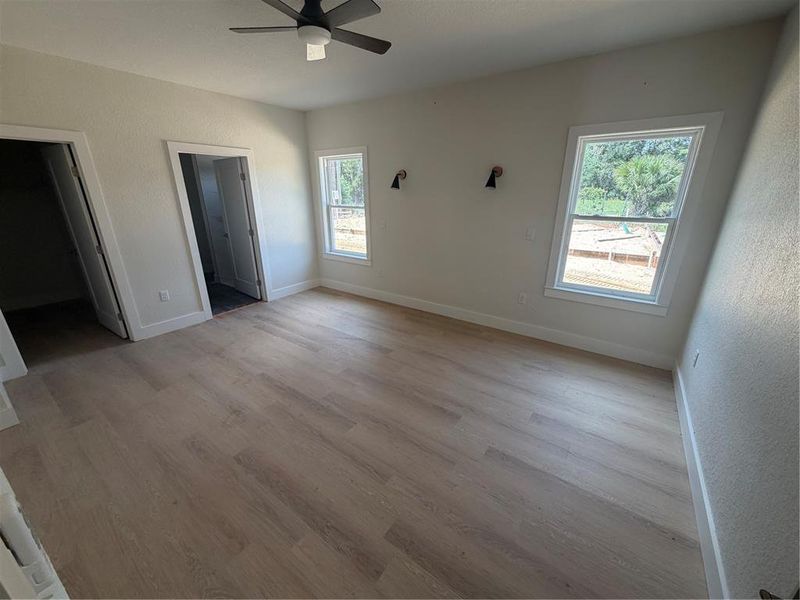 Spacious, unfurnished interior of a new home in , Gainesville (Image 3).