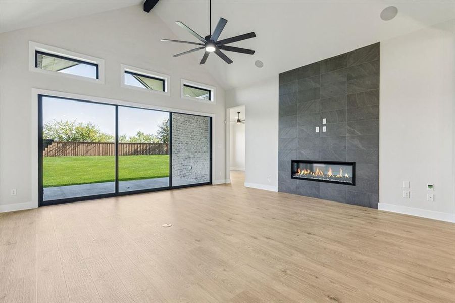 8-2119Verona_008 8-2119Verona_008