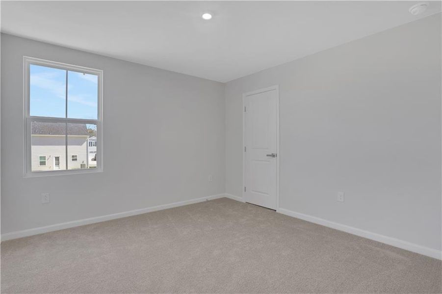 Spacious, unfurnished interior of a new home in Summertree, Stone Mountain (Image 33).