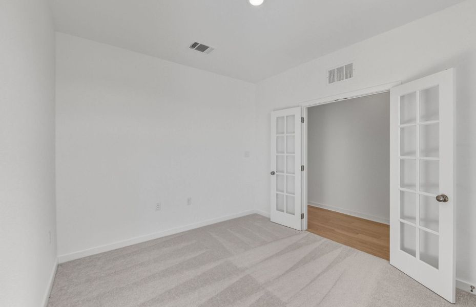 Spacious, unfurnished interior of a new home in Larson Crossing, Elgin (Image 34).