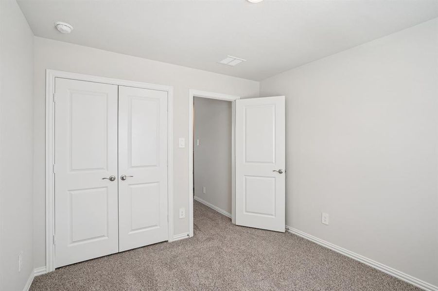 Spacious, unfurnished interior of a new home in Westmoor, Sherman (Image 29).