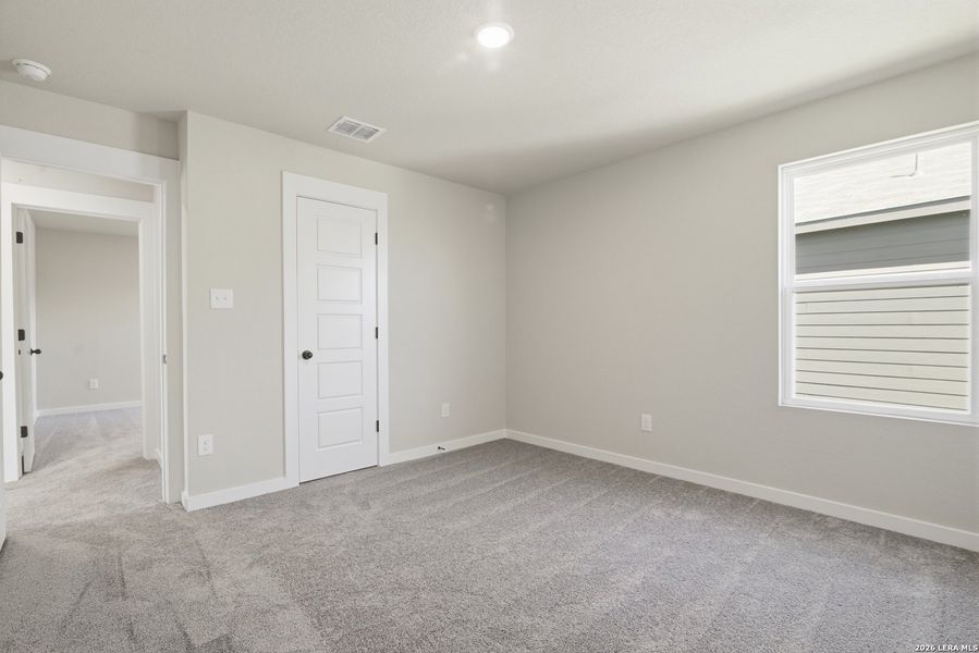 Spacious, unfurnished interior of a new home in Fairway Crossing, Converse (Image 20).